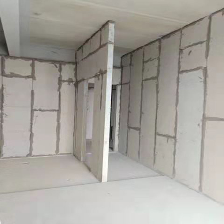 潍坊宾馆轻质水泥隔墙板了解更多,全自动墙板生产线是一种新型轻质