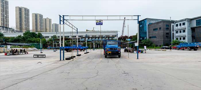 成都驾校排行榜_成都6月驾考合格率超七成驾校排行榜出炉